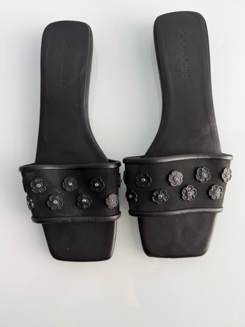 Coach Women’s Black Tea Rose Flat Sandals Size 10